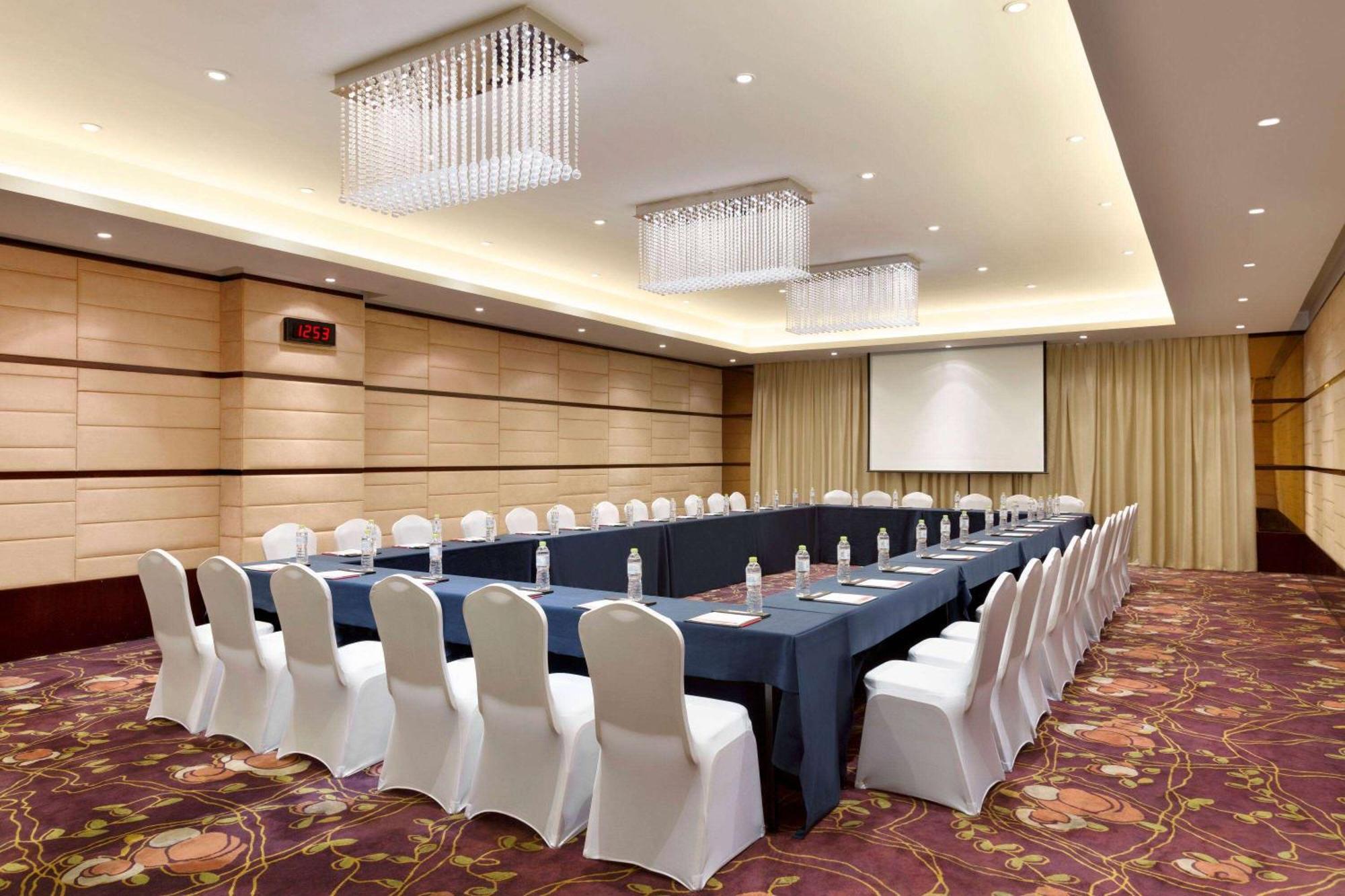 Ramada Plaza Lianyungang Hotel Ngoại thất bức ảnh